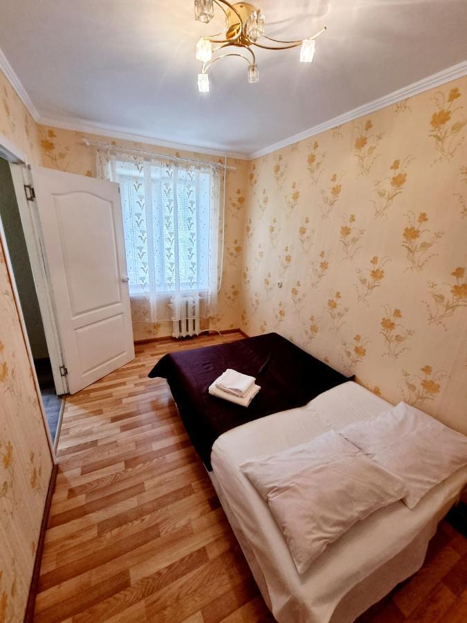 2-Кімнатна Квартира У Центрі На Олександра Поля, Шпиталь, 16Лікарня Dnipro Eksteriør billede